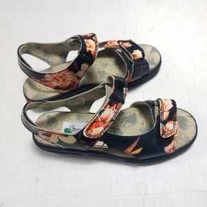 Greenleaf Multicolor Floral Design Woman's Sandals Size 6M